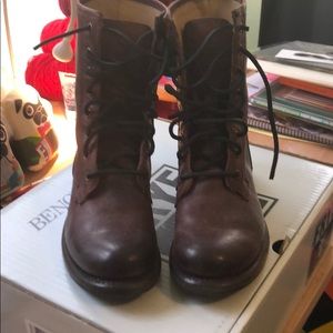 Frye Jenna combat boot size 7 dark brown